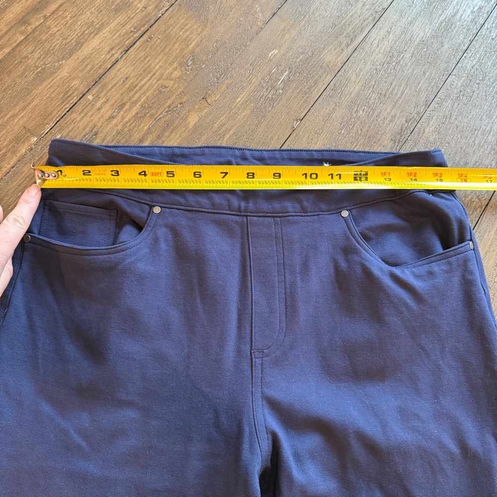 Chico's Ponte Knit Ankle Pants Navy Blue Pull-On Elastic Waist Size 1 (8-10) - Picture 12 of 12